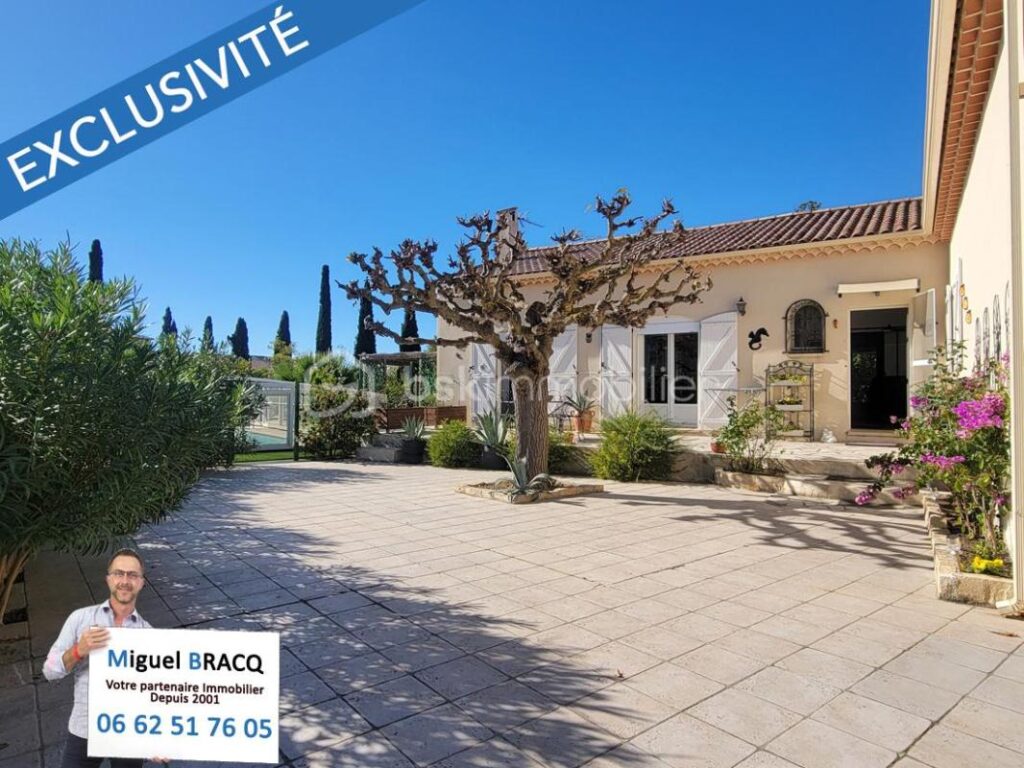 Exclusivité – Dans le village prisé de Poilhes, belle Languedocienne de plain pied sur 1000 m² de terrain avec piscine – 4 pièces – 3 chambres – 135 m²