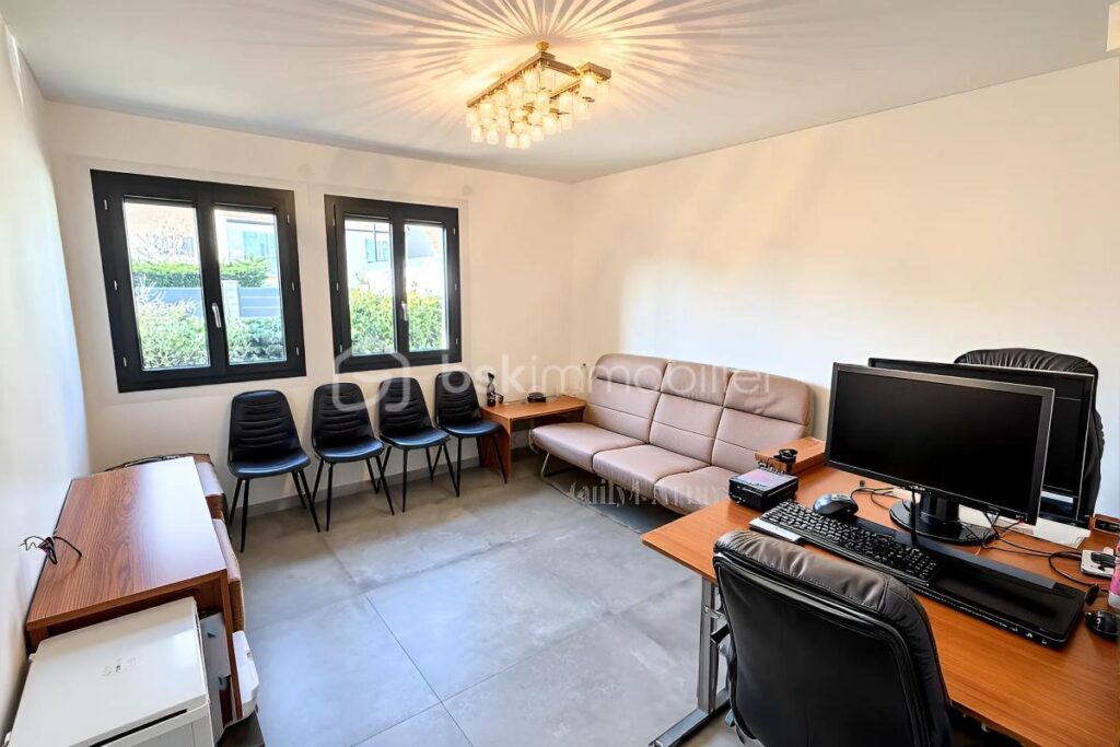 Élégance et confort dans un quartier pavillonnaire de Trappes – 6 pièces – 4 chambres – 140 m²