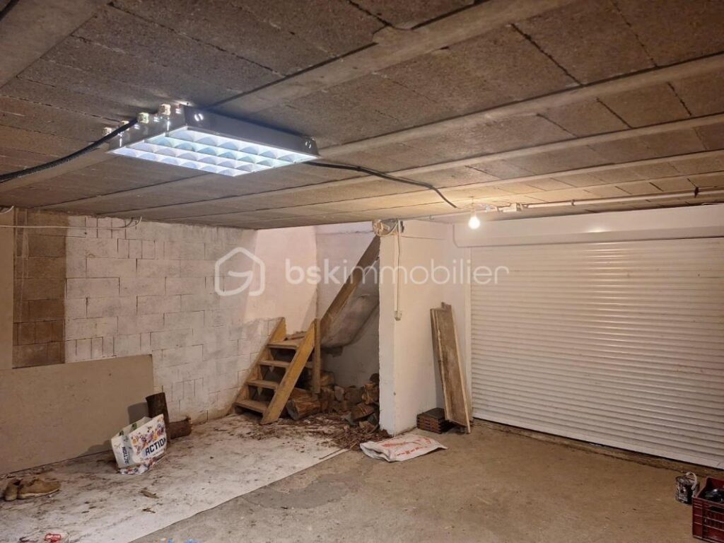 À vendre : Pavillon individuel sur les hauteurs de Monthermé – 5 pièces – 3 chambres – 110 m²