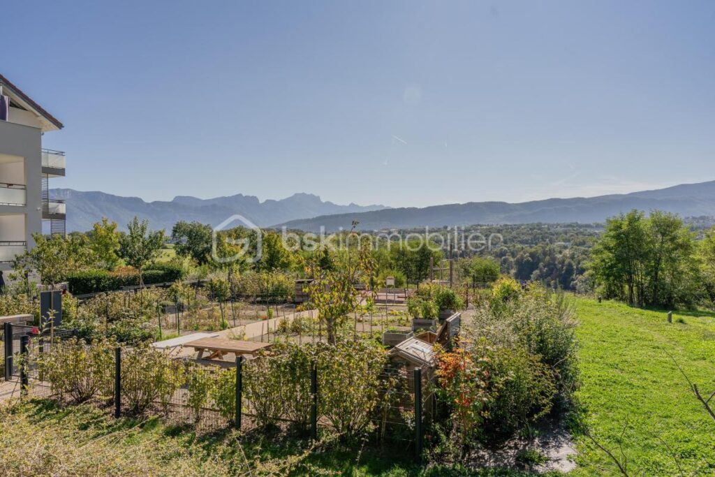 Poisy – Brassilly | T3 récent avec terrasse et vue dégagée – 3 pièces – 2 chambres – 66 m²