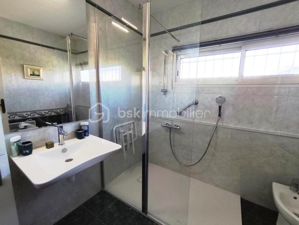 Villa familiale 4pces – jardin – Garage – 4 pièces – 3 chambres – 105 m²