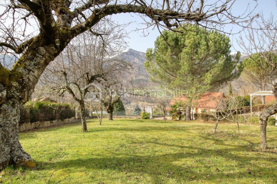 Maison à vendre à Saint martin de la cluze