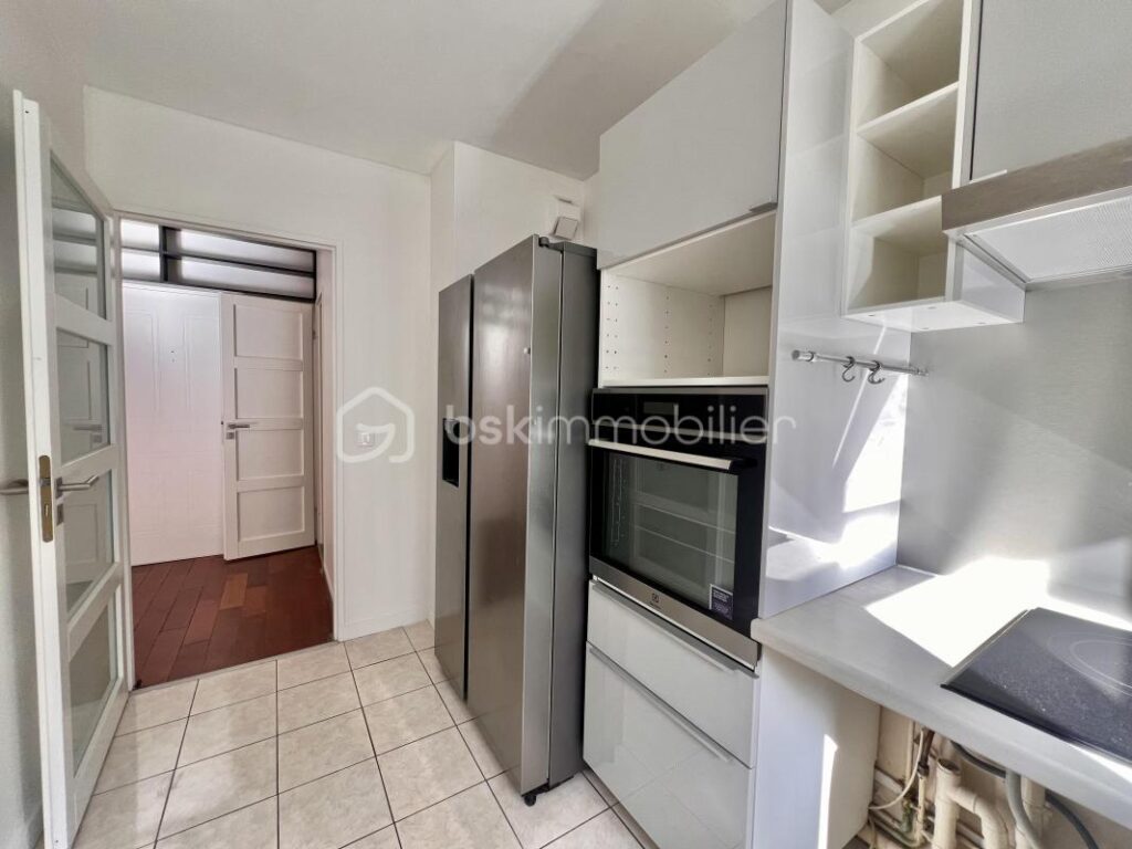 T4 en duplex avec 3 chambres lumineux de 96 m2 – 4 pièces – 3 chambres – 95 m²