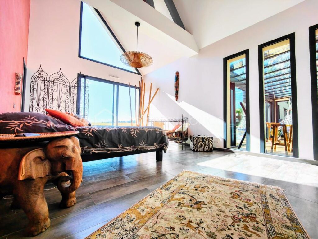 Maison av jardin arboré vue dégagée et sous-sol total ! – 10 pièces – 4 chambres – 239 m²