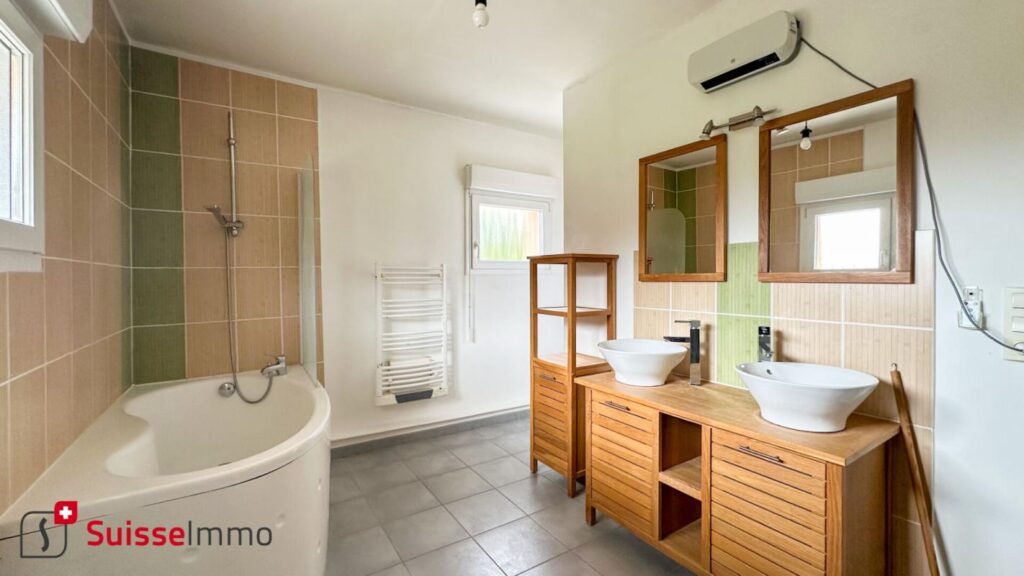 Maison Glay 6 pièce(s) 133 m2 – 6 pièces – 4 chambres – 133 m²