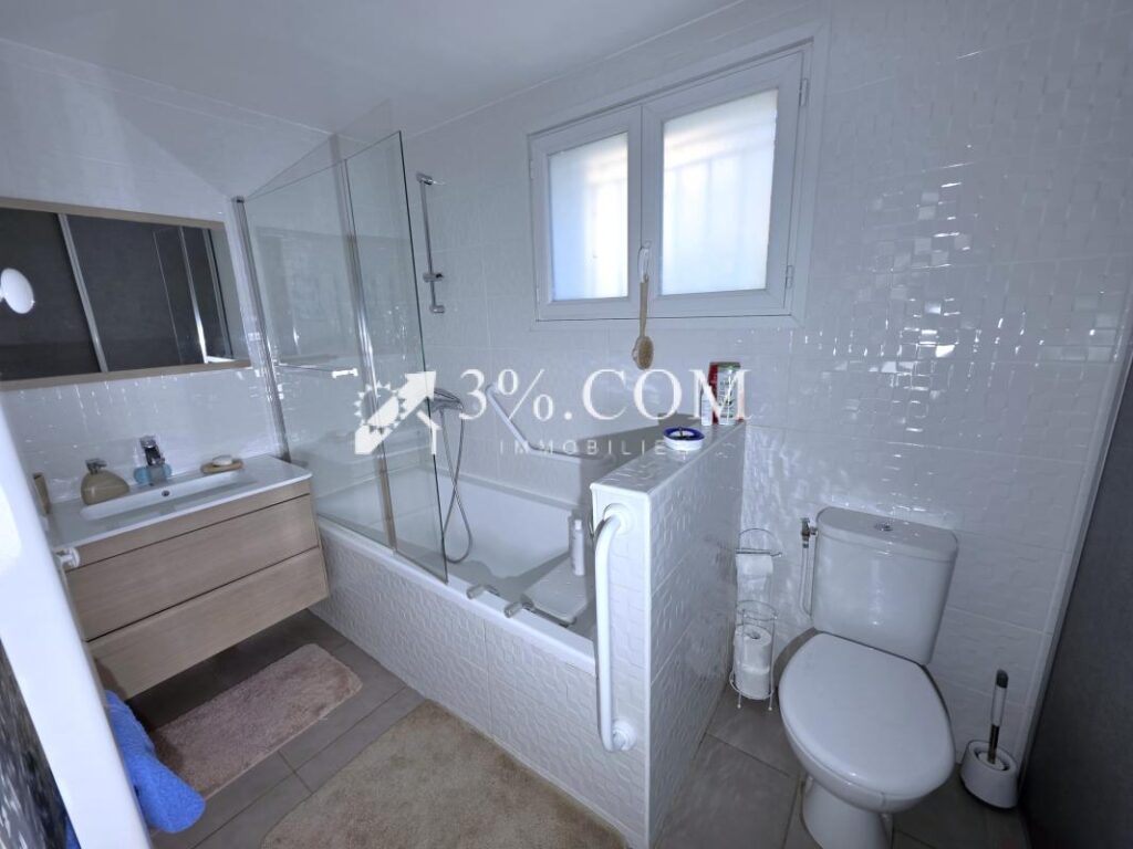 Magnifique villa avec vue incroyable à Valescure – 4 pièces – 3 chambres – 108 m²