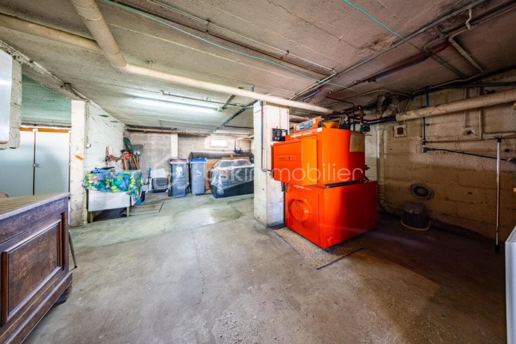 Charmante maison avec piscine à vendre – Idéalement située ! – 5 pièces – 4 chambres – 120 m²