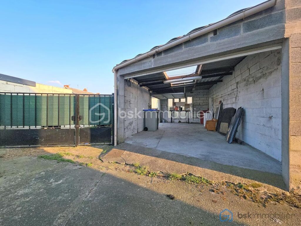 Maison 3 chambres 1 bureau jardin garage – 7 pièces – 3 chambres – 107 m²