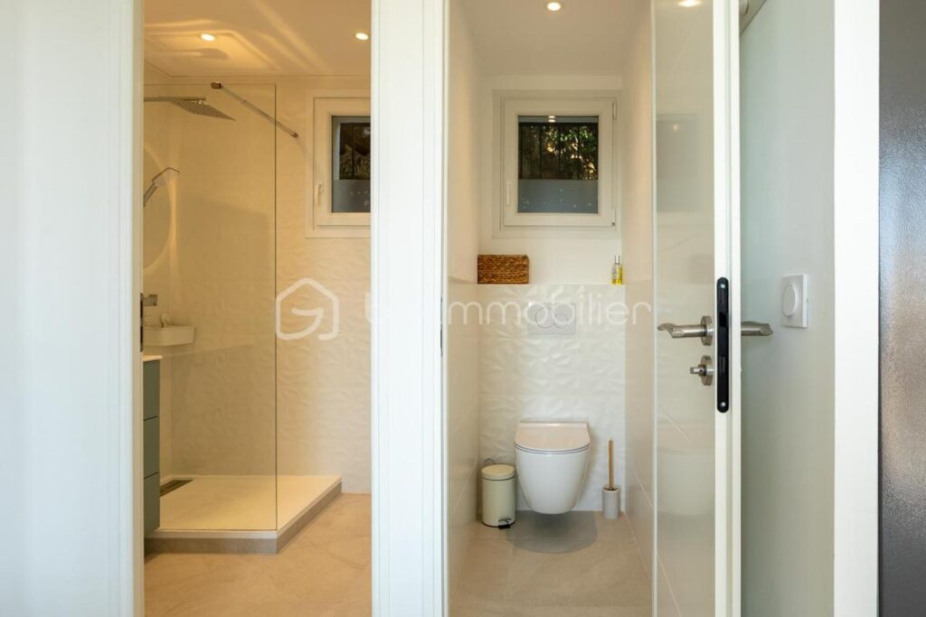 LE LAVANDOU – VUE EXCEPTIONNELLE – 2 pièces – 1 chambre – 36 m²