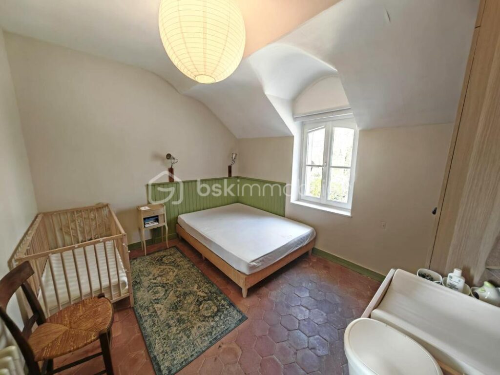 Maison de charme en bord de Seine – 5 chambres – 7 pièces – 5 chambres – 140 m²