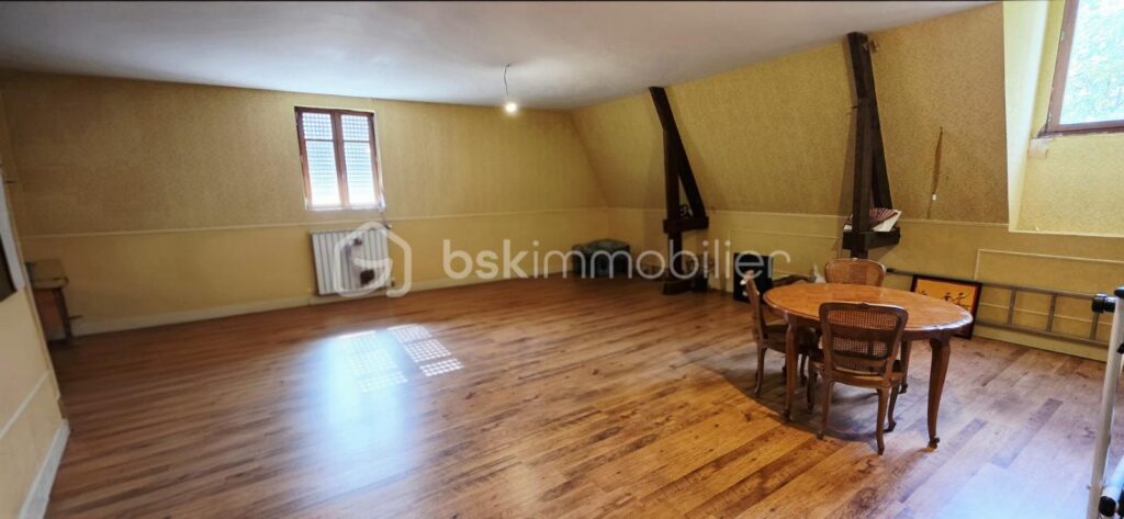 Demeure de caractère aux portes de Fougères – Bien rare sur le marché – 12 pièces – 5 chambres – 353 m²