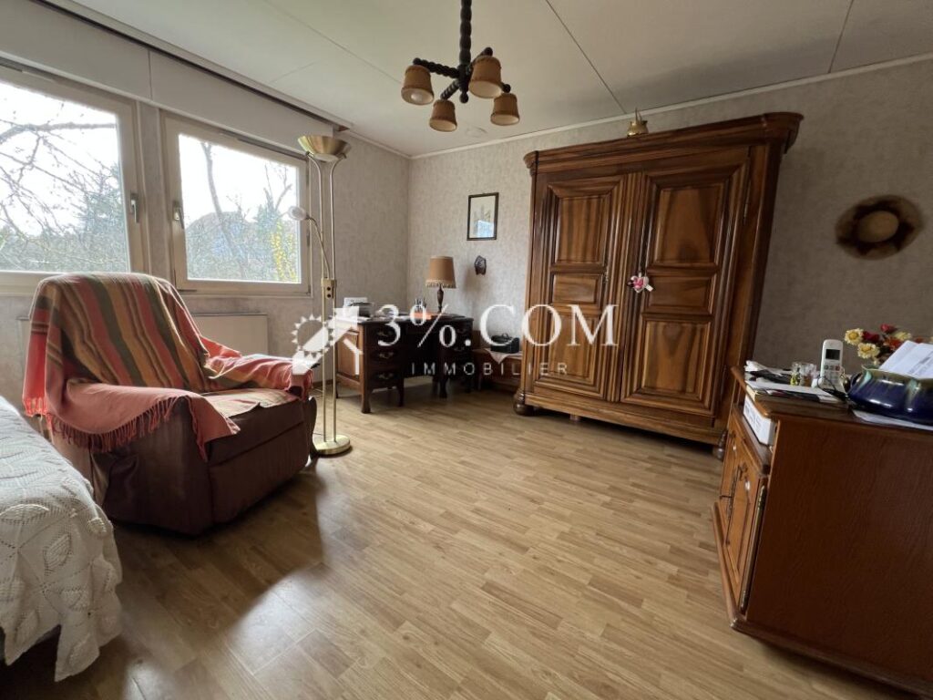 Grande maison d’habitation de 6 pièces – 6 pièces – 4 chambres – 175 m²