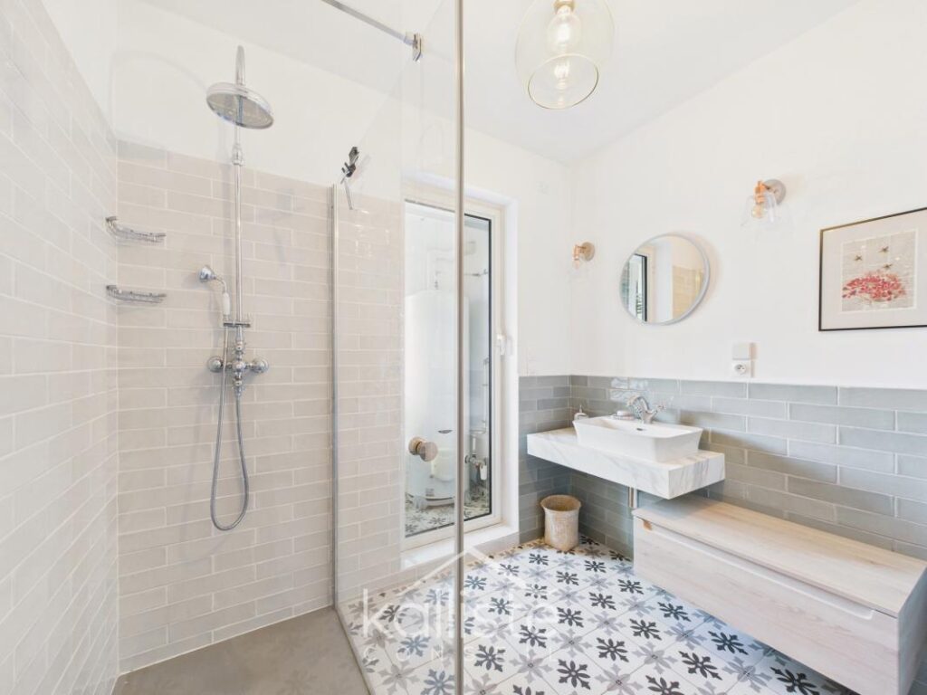 Appartement T5 131.87 m² de standing avec terrasse et garage – Ajaccio – 5 pièces – 4 chambres – 131 m²