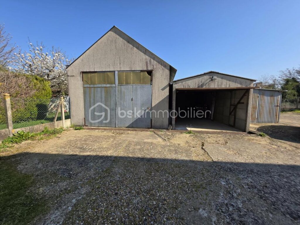 Maison de campagne proche des commodités – 5 pièces – 3 chambres – 91 m²