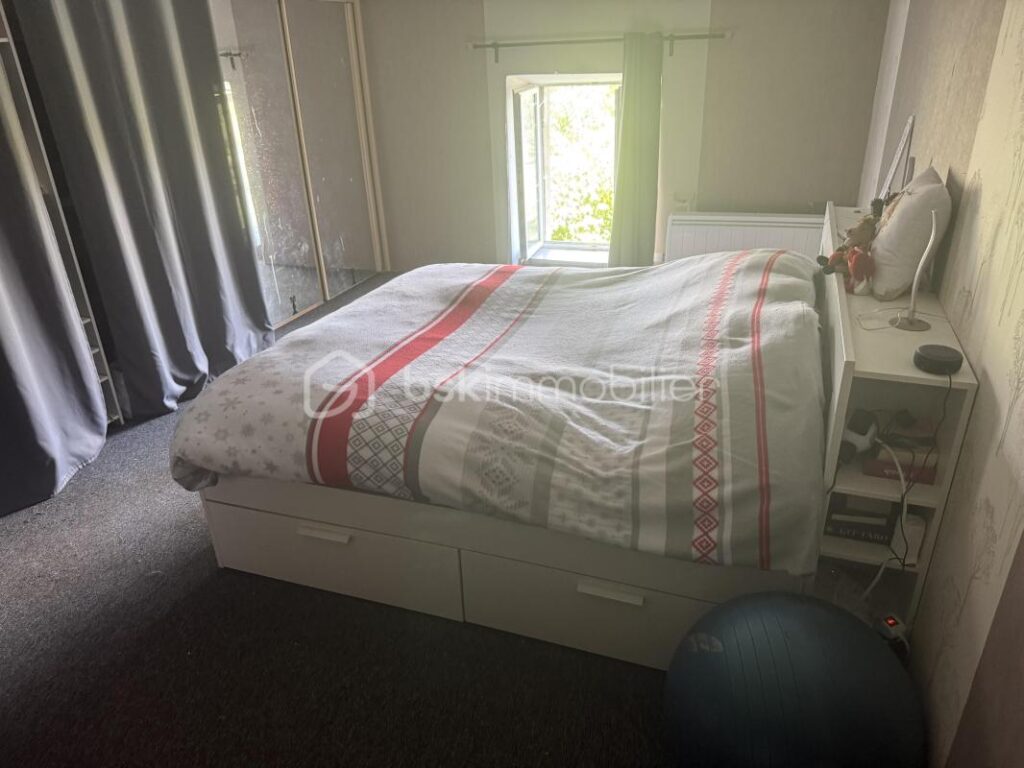 Maison à fort potentiel à la campagne – 5 pièces – 3 chambres – 131 m²