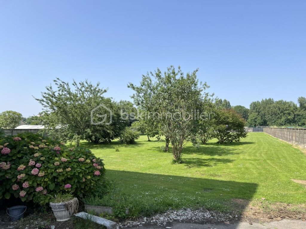 Maison 9 pièces – 9 pièces – 5 chambres – 282 m²