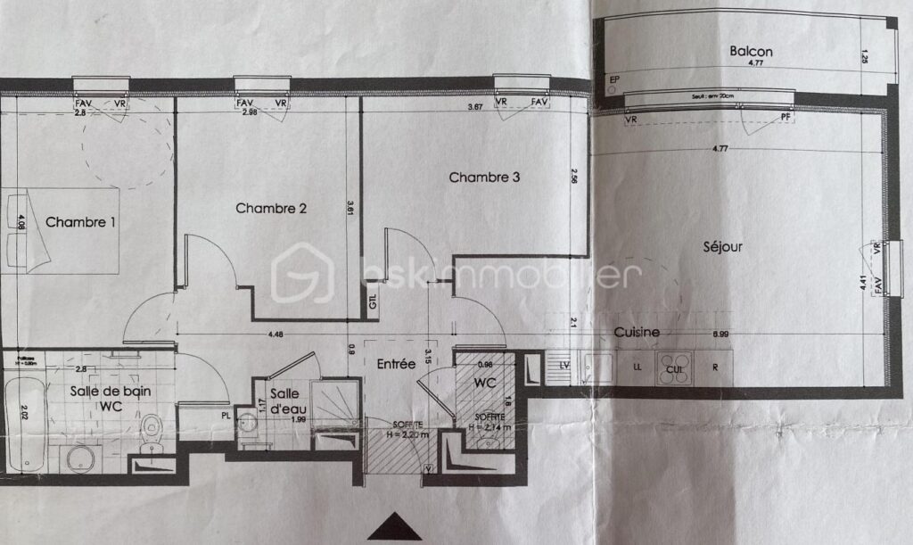 APPARTEMENT F4 LUMINEUX AVEC VUE DÉGAGÉE SUR LA TOUR DE MONTLHÉRY – 4 pièces – 3 chambres – 73 m²