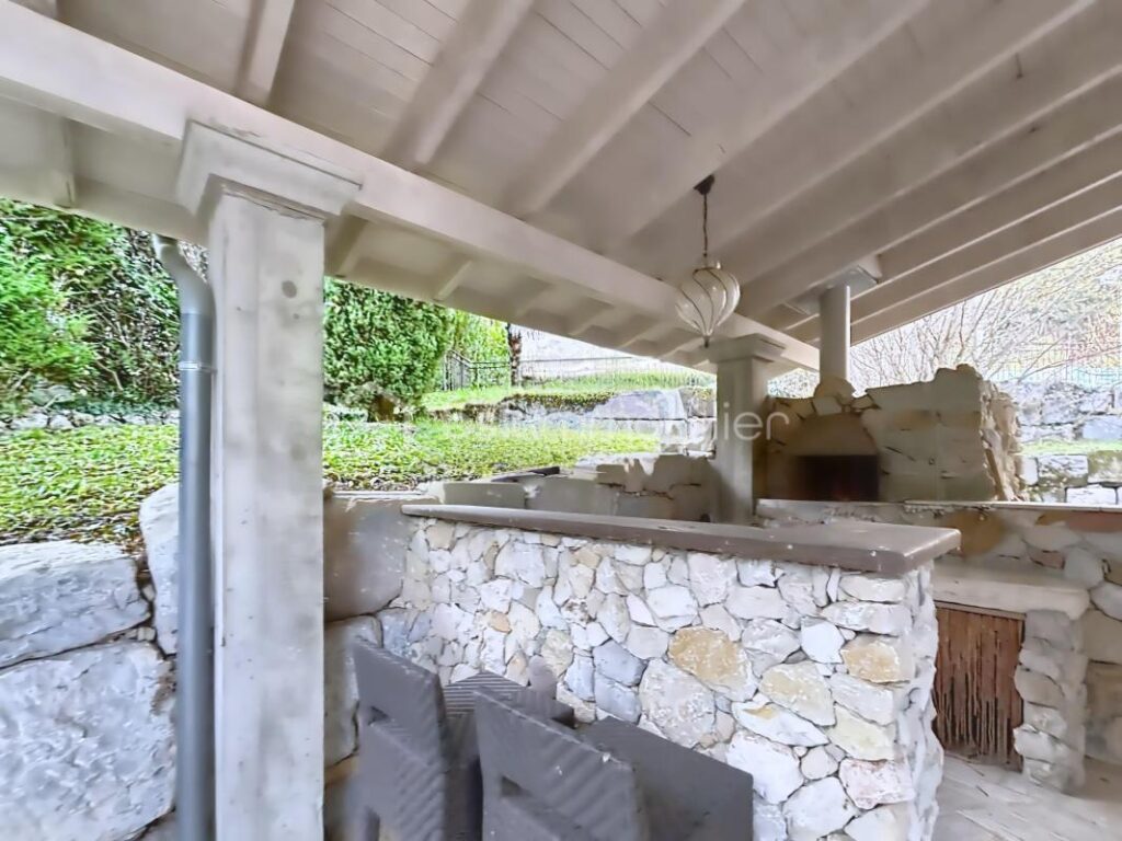 Spacieuse maison dans secteur calme, à 5min de Varces – 5 pièces – 4 chambres – 183 m²