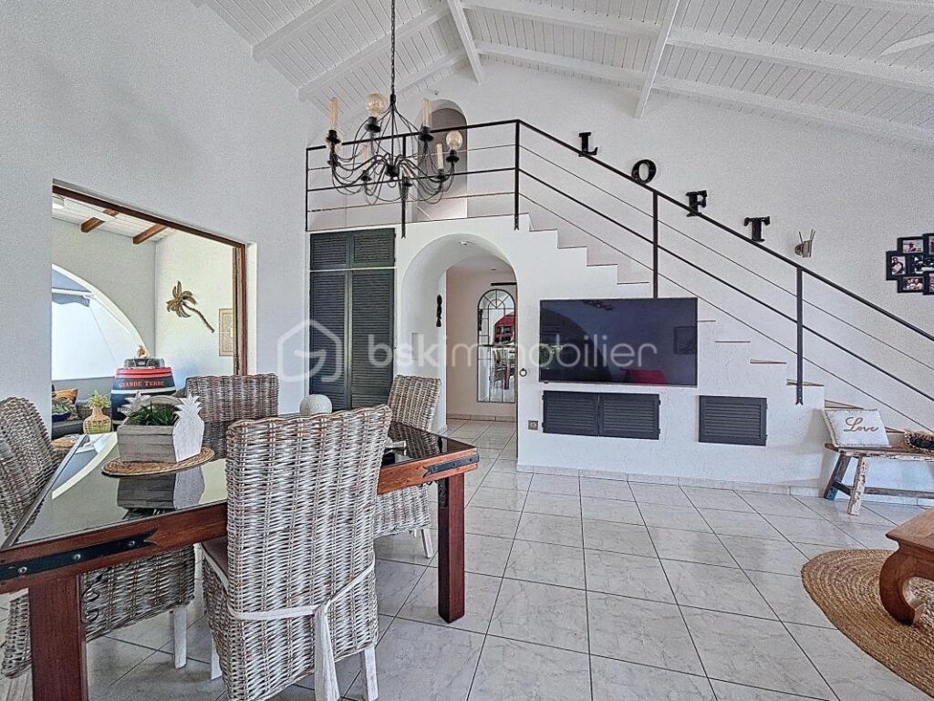 Villa avec piscine 3 chambres , parcelle 1000 m2 – 4 pièces – 3 chambres – 120 m²