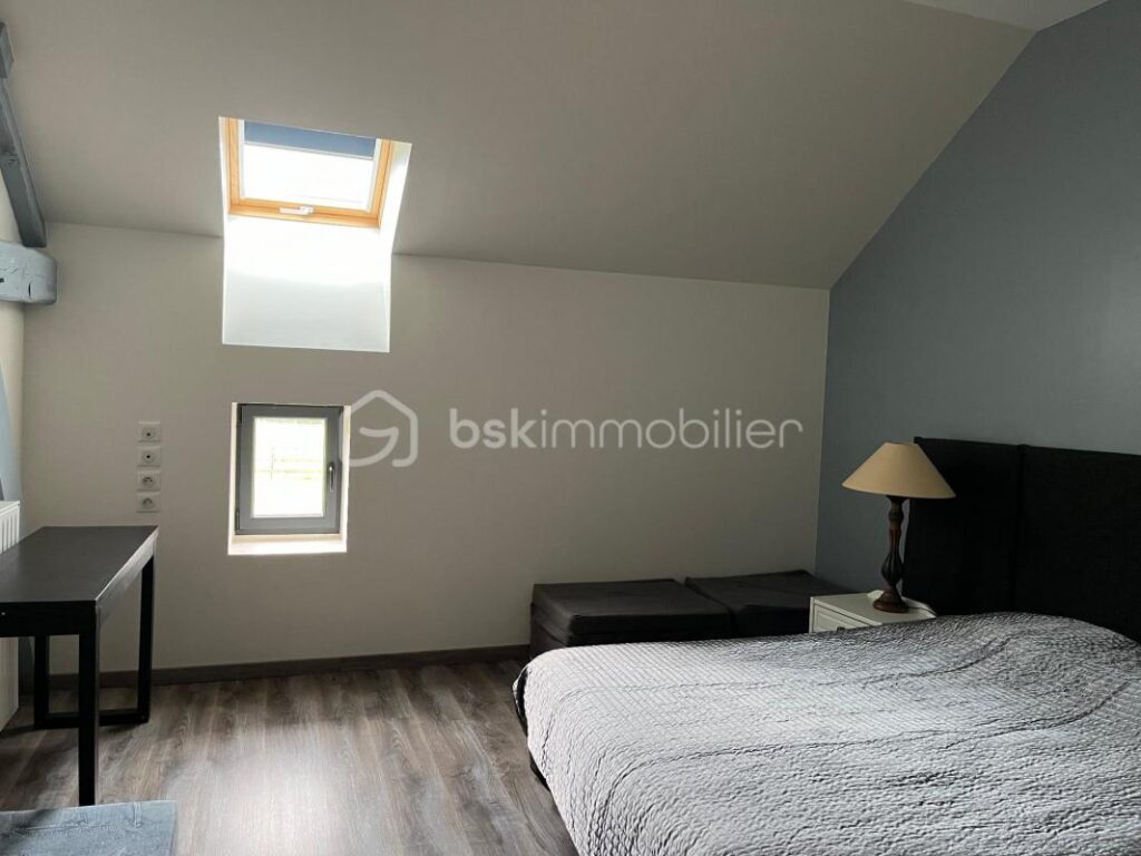 Magnifique propriété avec son exploitation équestre et 37 hectares de terrain – 7 pièces – 4 chambres – 230 m²