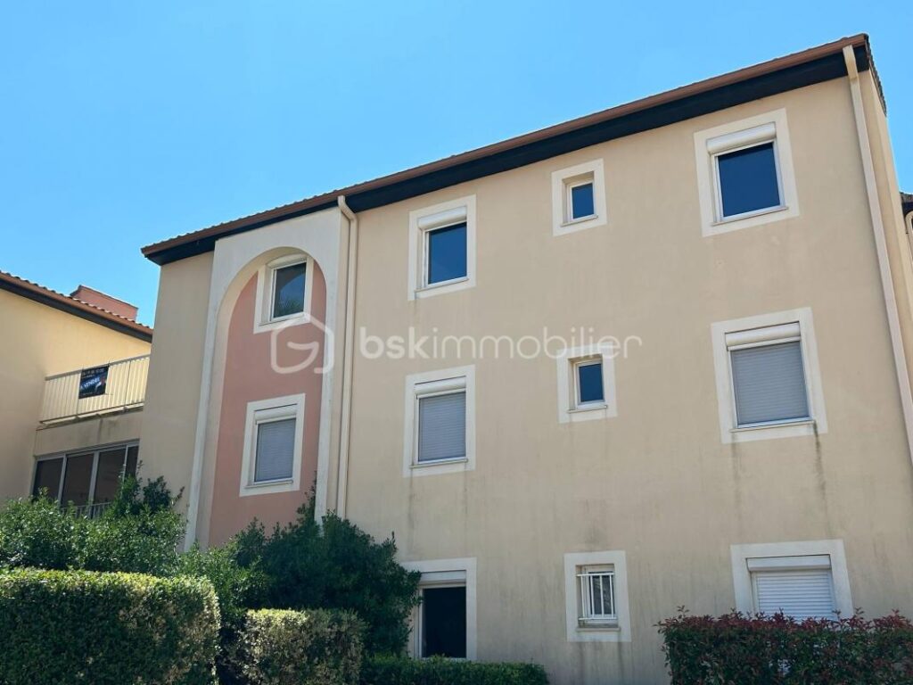 Jolis T2 48m² + mezzanine et terrasse avec vue sur le port de CARNON 34 – 2 pièces – 2 chambres – 48 m²