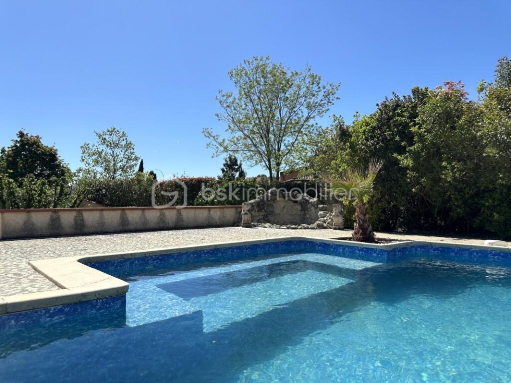 Villa d’architecte – 7 pièces 254M2 – 7 pièces – 6 chambres – 254 m²