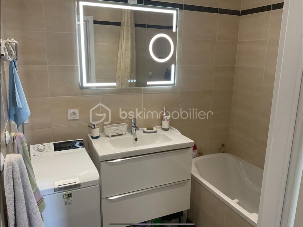 Grand T2 53m2 terrasse 24 m2 garage 18m2 – 2 pièces – 1 chambre – 53 m²