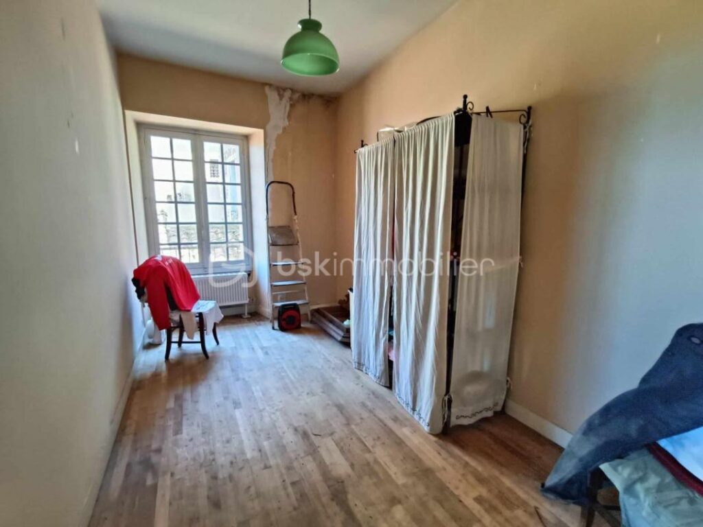 Vends Maison en Plein Cœur du Centre Ville de Belvès avec Terrasse Couverte & Jardin – 4 pièces – 3 chambres – 108 m²