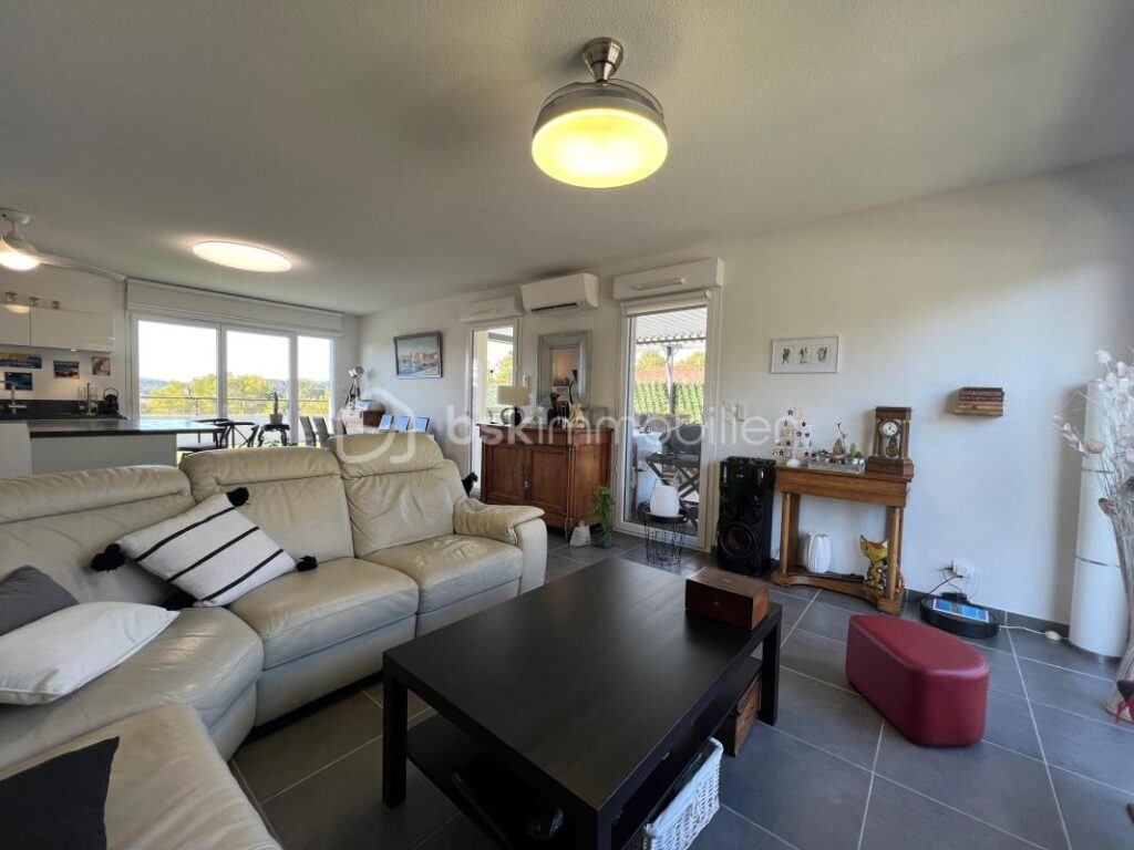 VILLA SUR LE TOIT D’EXCEPTION À VIDAUBAN – Coup de Coeur Assuré ! – 4 pièces – 3 chambres – 93 m²