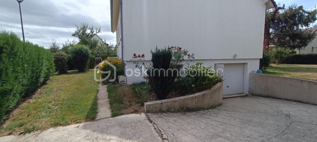 Maison familale – 8 pièces – 6 chambres – 130 m²