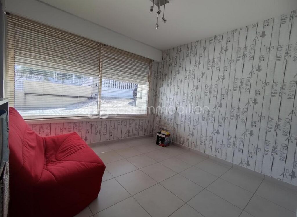 Villa 155 m² divisible en 2 appartements – Jardin, spa-jacuzzi, garage – La Colle-sur-Loup – 5 pièces – 4 chambres – 155 m²