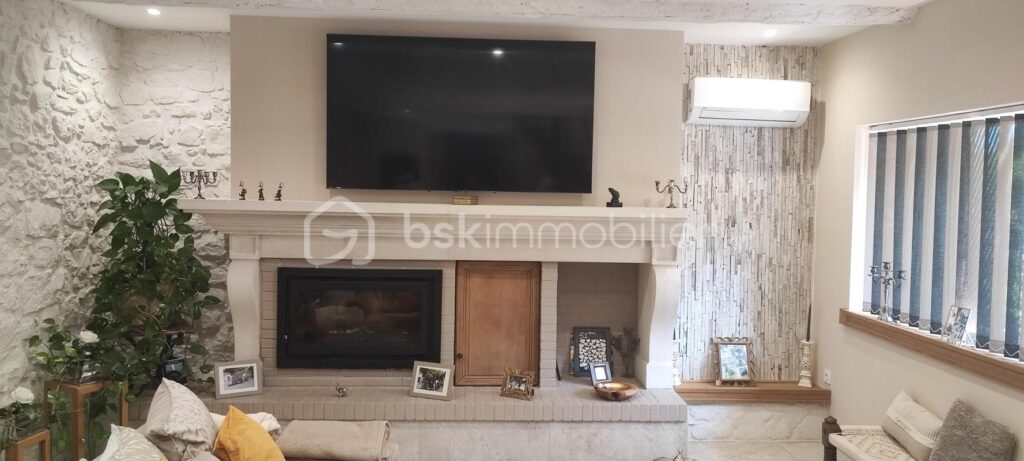 merveilleuse villa de caractere avec T2 indépendant piscine – 7 pièces – 4 chambres – 180 m²