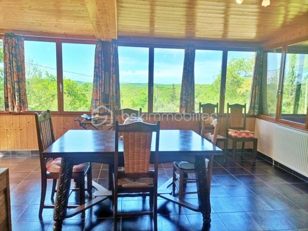 Maison 157m2 de plain-pied avec vue dégagée – 5 min de Catus – 6 pièces – 3 chambres – 157 m²