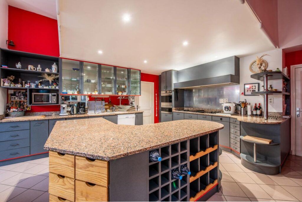 Manoir – 21 pièces – 8 chambres – 696 m²