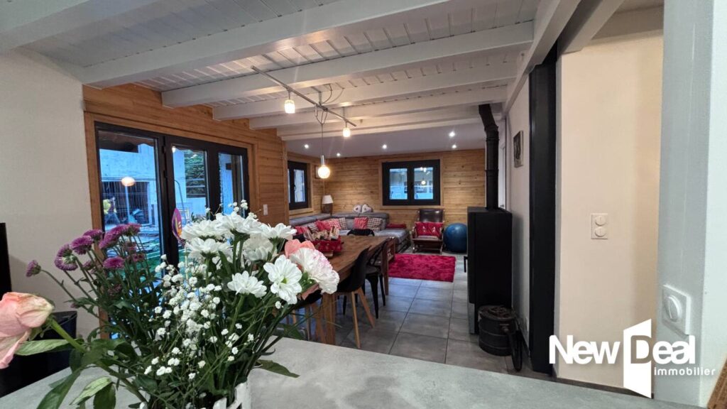 CHAMONIX MONT-BLANC – CHALET 6 Pièces – 4 Chambres – GARAGE mezzanine – VUE exceptionnelle Massif du MONT-BLANC – 6 pièces – 4 chambres – 152 m²