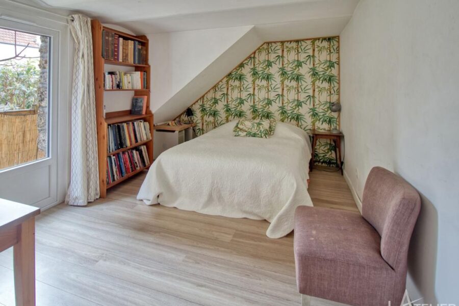 Maison à vendre à Suresnes — Vue monument — photo 16