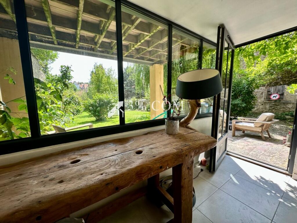 Maison semi-mitoyenne avec vue cathédrale – 7 pièces – 4 chambres – 132 m²