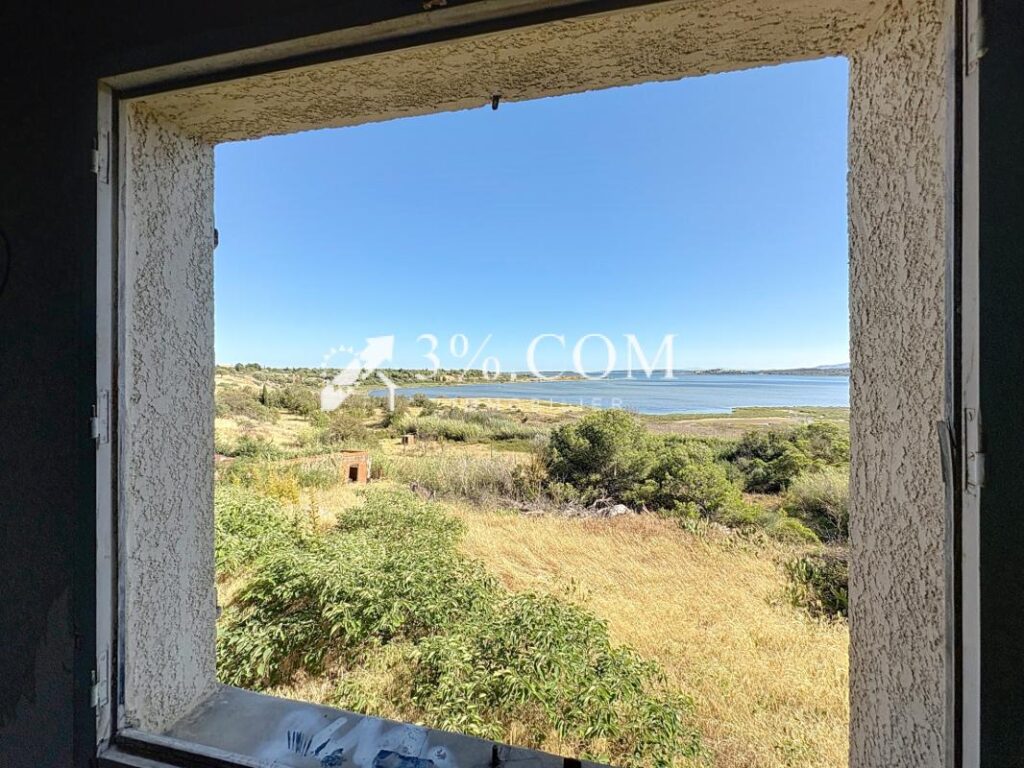 Grande propriété de 1.2 ha à rénover avec vue exceptionnelle – 12 pièces – 1 chambre – 195 m²