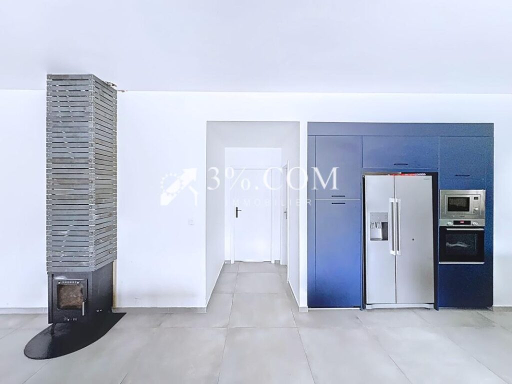 Belle maison contemporaine 6 pièces de 148 m2 avec piscine – 6 pièces – 4 chambres – 148 m²