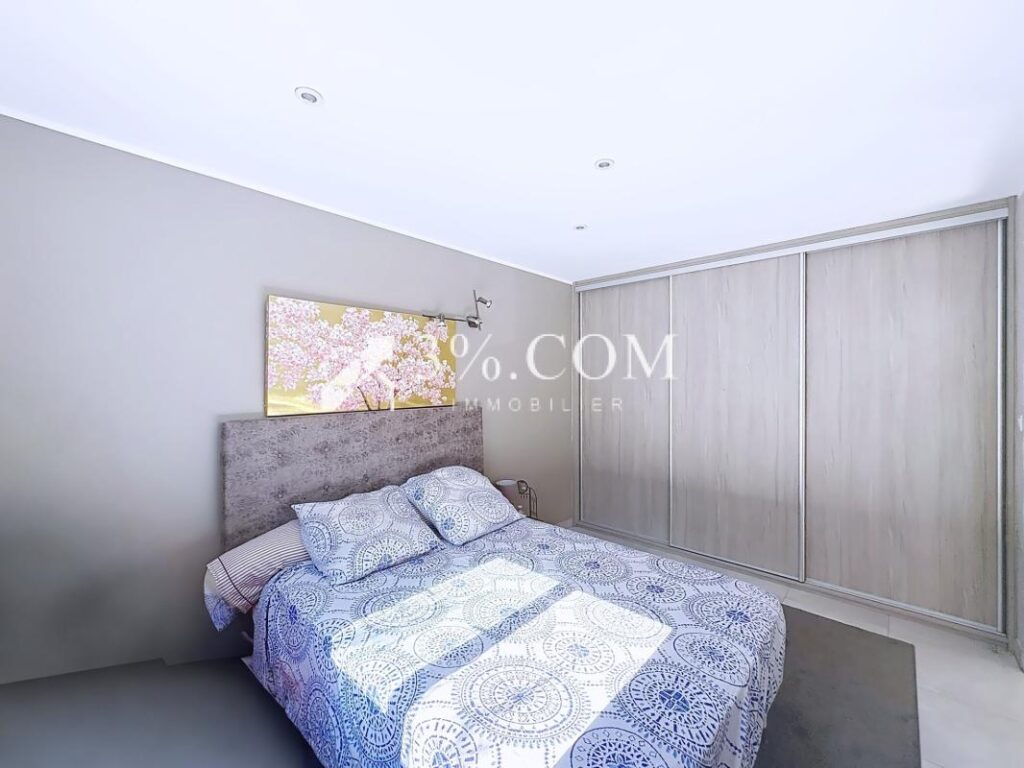 Villa contemporaine T5 de 100 m2 avec terrasse, jardin & pla – 6 pièces – 4 chambres – 100 m²