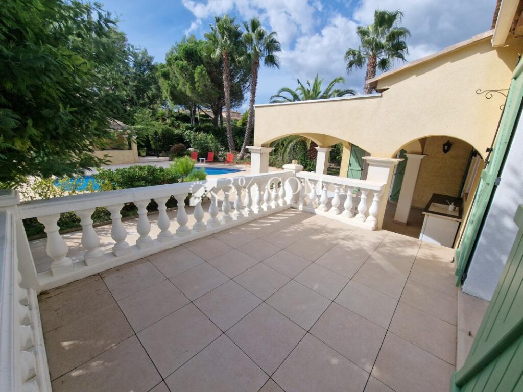 Splendide villa dans un écrin de verdure – 5 pièces – 4 chambres – 133 m²