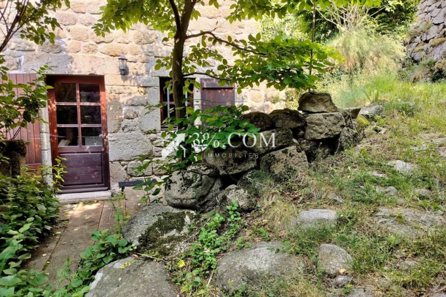 Maison à vendre à Saint genest lachamp