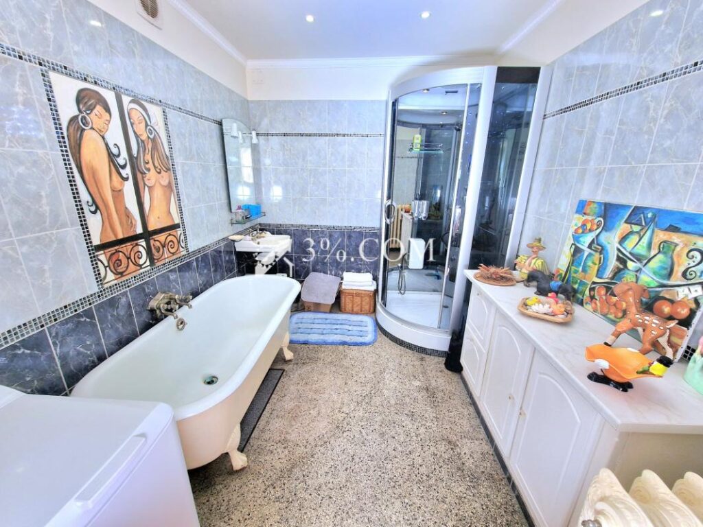 Villa Belle Epoque à Valescure – 6 pièces – 4 chambres – 160 m²