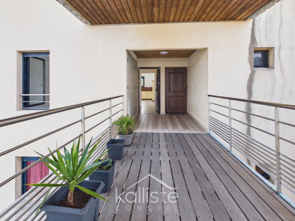 Grand T3 lumineux avec terrasse – Résidence A Spusata – Quartier Madunuccia – Ajaccio – 3 pièces – 2 chambres – 71 m²