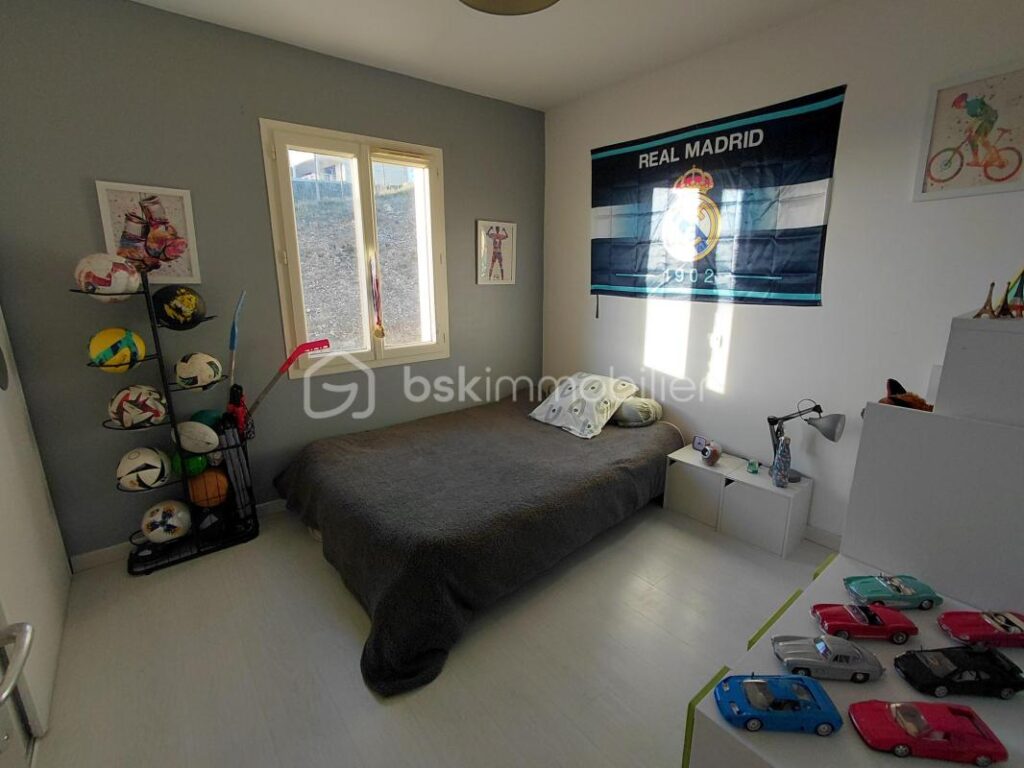 Superbe villa avec vue sur le château de GRIGNOLS – 7 pièces – 5 chambres – 210 m²