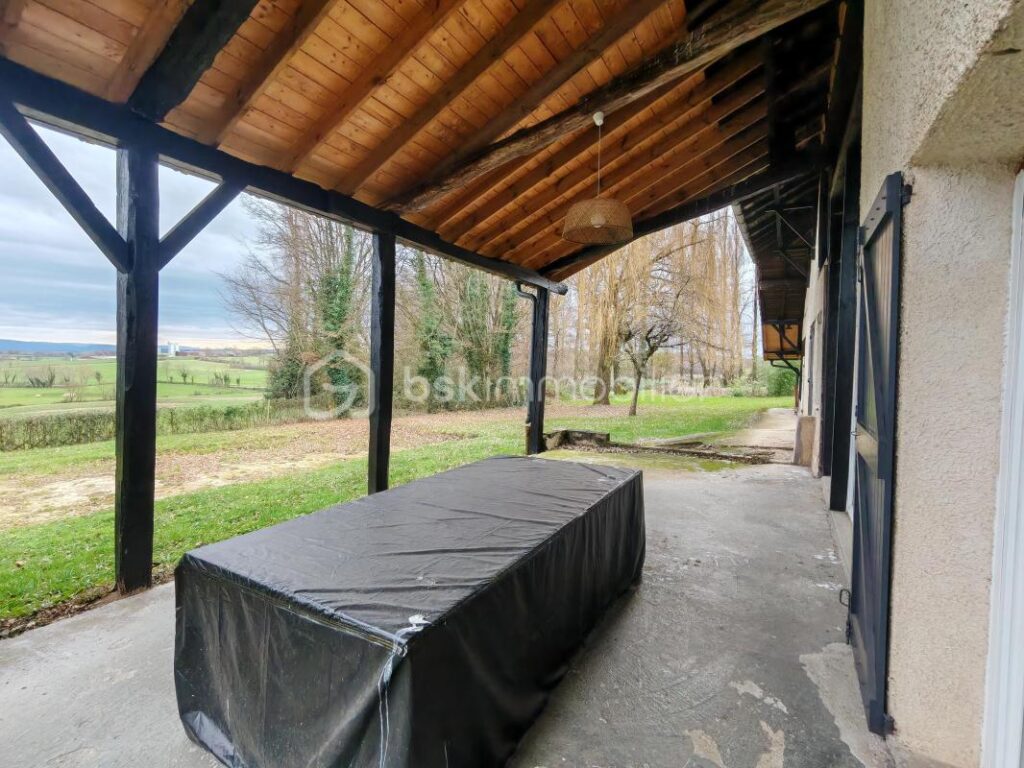 Ferme Bressane – 8 pièces – 4 chambres – 171 m²