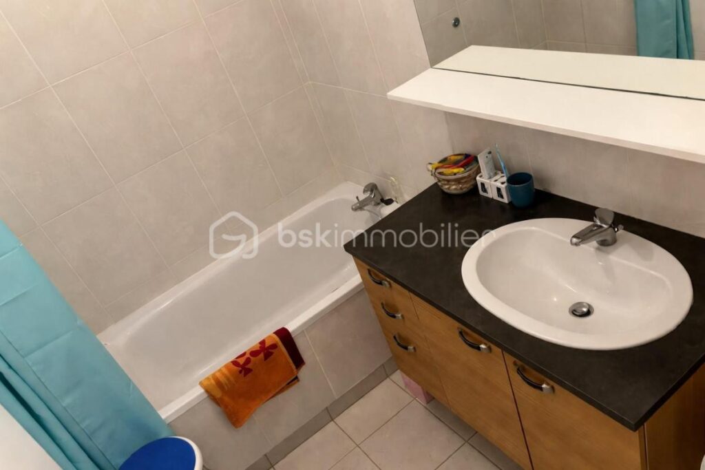 LA BELLE VIE…EN APPARTEMENT T3 à COQUELLES ! – 4 pièces – 2 chambres – 82 m²