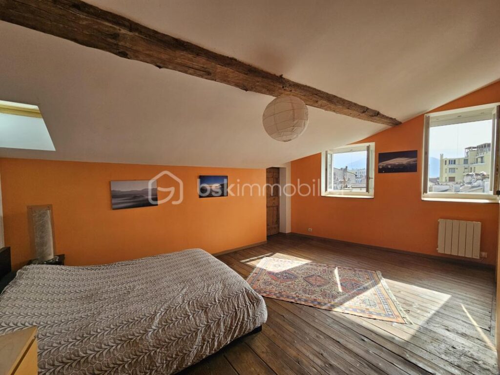 Triplex d’exception avec vue dégagée – 6 pièces – 3 chambres – 128 m²