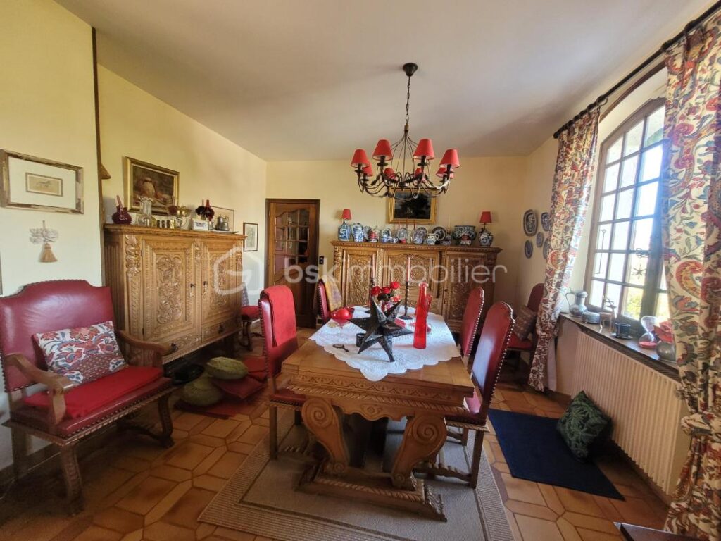 Criel de Voiron Propriété d’Exception Terrain 3766 m² 1 090 000 € – 7 pièces – 6 chambres – 360 m²