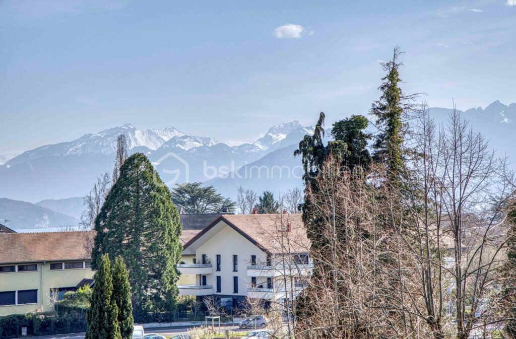 EXCLUSIVITE : APPARTEMENT DUPLEX DERNIER ETAGE ANNECY LE VIEUX 143 M2 – 7 pièces – 5 chambres – 143 m²
